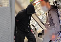 Otobüste rezalet anlar! 'Cilt hastalığım sebebiyle kaşınıyor' dedi ama kurtulamadı