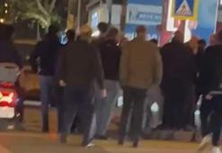 Taciz şüphelisini öfkeli kalabalığın elinden polis kurtardı