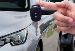 Araba alacak herkesi ilgilendiriyor! Yeni yılda fiyatlar artacak mı?