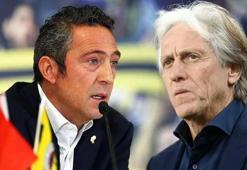 Fenerbahçe golcü oyuncu için büyük yarışta! Bomba iddia geldi, işler karışıyor