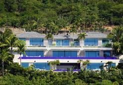 Kate Upton mavi bikinisiyle lüks villasında keyif yaptı!