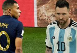 Kameralar yakalayamadı ama futbolseverler görünce şok oldu! Messi'den Mbappe'ye yumruk