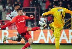 Spor Toto Süper Lig: Ümraniyespor: 1 - Medipol Başakşehir: 3