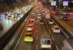 İstanbul'da haftanın ilk iş gününde trafik yoğunluğu oluştu