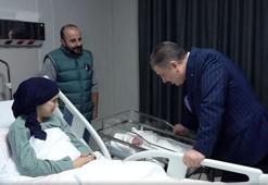 Yeni yılın ilk bebeğini Bakan Koca ziyaret etti