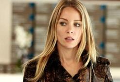 Bade İşçil: 2022 küçük bir nazar boncuğu taktı gitmeden