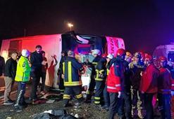 Diyarbakır'da yolcu otobüsü devrildi: 5 ölü, 22 yaralı