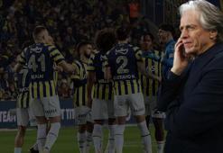 Fenerbahçe'de Son Dakika! Jorge Jesus derbinin faturasını kesti! 4 yıldız kadro dışı...