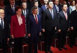 Davutoğlu'ndan tartışma yaratan sözler: Sözümüzü dinlemezse kriz olur