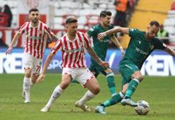 Antalyaspor galibiyet hasretini 5 maça çıkardı kırmızı kart en çok Galatasaray'a yaradı