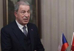 Bakan Akar’dan TSK aleyhindeki söylemlere ‘sert’ tepki