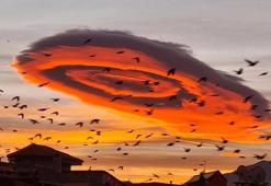 Bursa'da gökyüzünde inanılmaz görüntü! Herkes UFO sandı ama gerçek başka çıktı