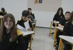 Demirören Medya Lisesi'nde karne heyecanı