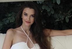 Leyla Lydia Tuğutlu, suda doğum yaptığı anları paylaştı!