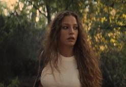 Serenay Sarıkaya'dan 'ayak' eleştirilerine çoraplı yanıt geldi!
