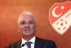 Türkiye Futbol Federasyonu Merkez Hakem Kurulu Başkanı Sabri Çelik istifa etti!