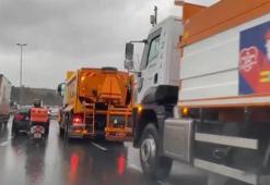 İstanbul karı bekliyor: Ekipler hazırlıklarını sürdürüyor