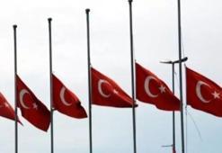 Milli yas ne demek? Bayraklar neden yarıya indirilir?