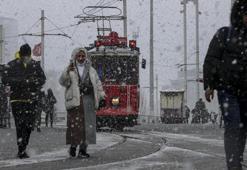 İstanbul Valisi Ali Yerlikaya saat verip uyardı! 'Trafiğe çıkmayın'