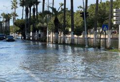 Hatay İskenderun'da deniz seviyesi yükseldi