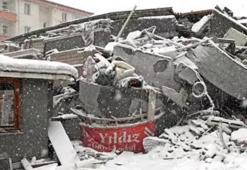 İkinci depremde tamamen çökmüştü! Gerçeği AFAD görevlileri fark etti