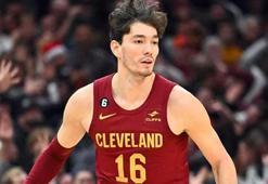 Cedi Osman: Ülkemizde yaşanan deprem felaketi nedeniyle çok üzgünüm