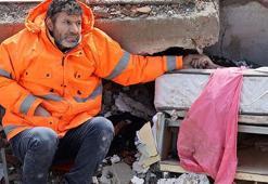 Enkaz altındaki kızının elini bırakmamıştı! İlk kez konuştu: Çıplak ellerimle kazdım ama...