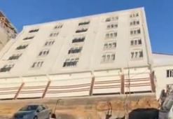 Deprem sonrası yan yatan 5 katlı bina görenleri hayretler içinde bıraktı