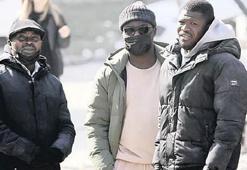 Atsu'nun ailesi ve yakın arkadaşları Hatay'a geldi