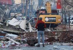 Warner Bros’tan depremzedelere 1 milyon dolarlık yardım