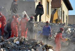 Depremde 100’e yakın hekim hayatını kaybetti