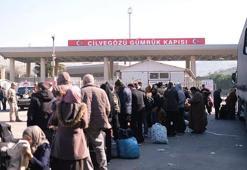 Suriyeli sığınmacılar Hatay sınırına akın etti