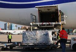 ABD’nin 2.5 milyon dolarlık yardım uçağı Adana’ya indi