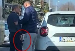 Ters yöne giren sürücü kendini uyaran motosikletlilere baltayla dehşeti yaşattı