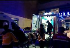 Hatay'da depremde yaralanan bazı vatandaşlar hastaneye getirildi