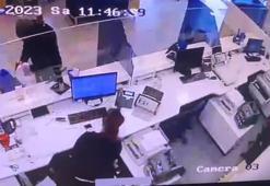 Çekmeköy'deki oyuncak tabancalı banka soygunu kamerada!