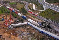 Yunanistan tren kazası nerede ve nasıl oldu? Yunanistan tren kazasında kaç kişi öldü, tren kazasının nedeni ne? Yunanistan Ulaştırma Bakanı istifa etti mi?