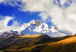 Erciyes Dağı volkanik mi, depremle patlar mı? Erciyes Dağı nerede, hangi ilimizdedir, yüksekliği kaç metredir, dünyada kaçıncı sırada? Dağın oluşumu!