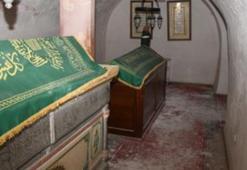 Hatay'da Darb-ı Sak Kalesi ve Bayezid-i Bistami Türbesi yıkıldı