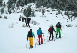 Artvin'de çığ felaketi: 2 ölü, 7 yaralı