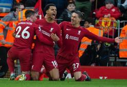 Liverpool, Manchester United'a gol oldu yağdı