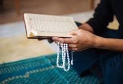 Vitir namazı nasıl kılınır, kaç rekattır? Teravih namazı vitir namazından önce mi kılınır, vitir namazı kunut duası bilmeyen ne okur? İşte cemaatle vitir namazı kılınışı…