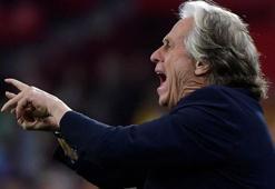 Jorge Jesus daha 2.dakikada sahaya daldı! 'Gözünün önünde görmüyor musun?'