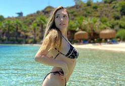 Yasmin Erbil sarı bikinisiyle poz verdi!