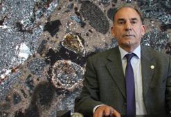 Deprem bölgesinde yıkılan binalarda dere kumu kullanılmış!