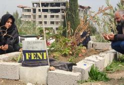 Depremde evladını kaybeden acılı anne, oğlunun kırkında mezarı başında feryat etti