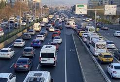 İstanbul'da haftanın ilk iş gününde trafik yoğunluğu yaşandı