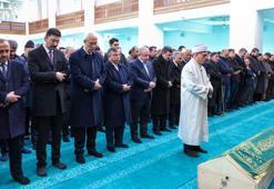AK Parti'li Yılmaz’ın annesi, Bingöl’de toprağa verildi