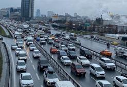 Basın Ekspres'te oluşan trafik sürücüleri canından bezdirdi! Çözüm bekliyorlar