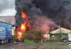 Artvin'de çay fabrikasında yangın: Kontrol altına alındı